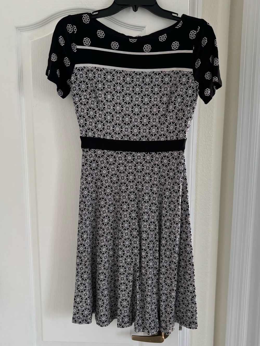 Women’s Black & White Patterned Fit-and-Flare Dress